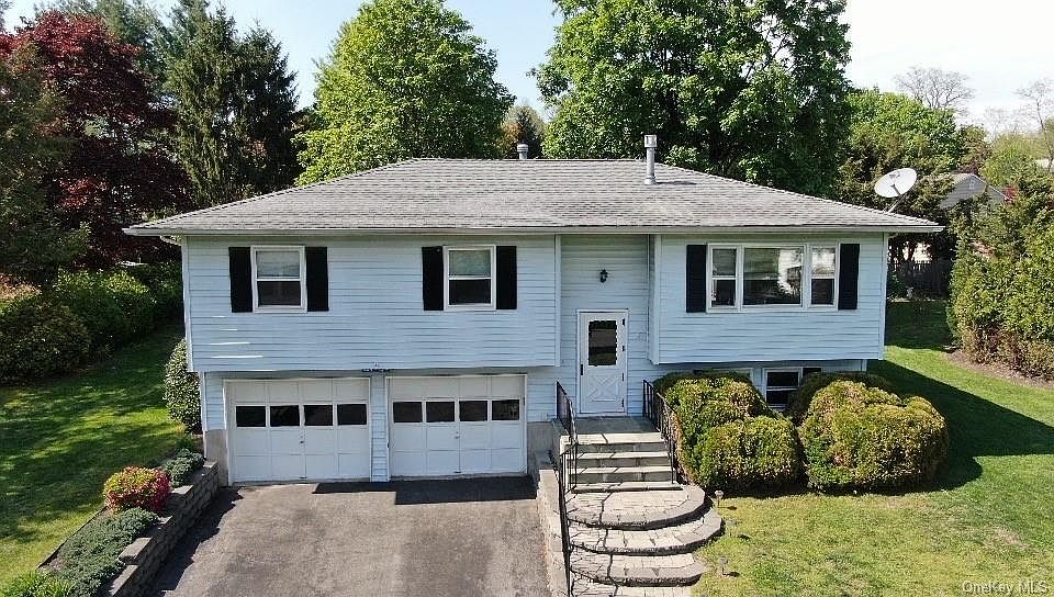 1st image of 204 Dairy Ln