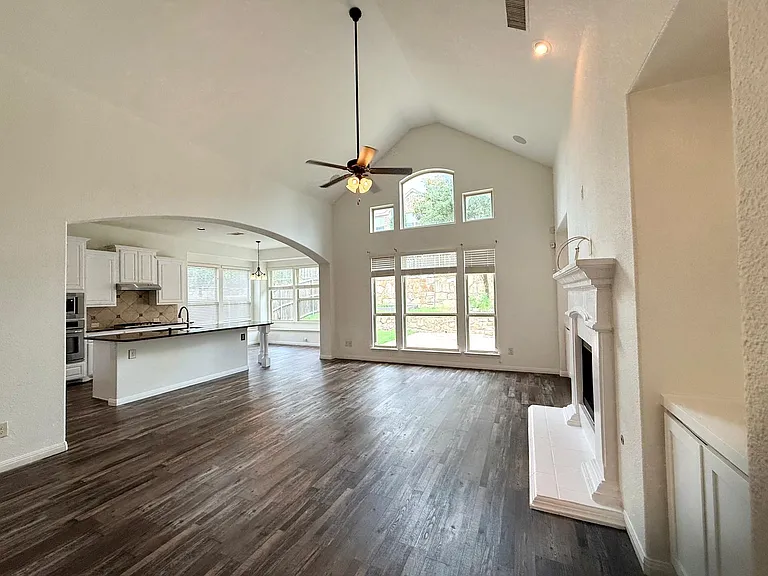 160 Stevenson Dr — Photo 18