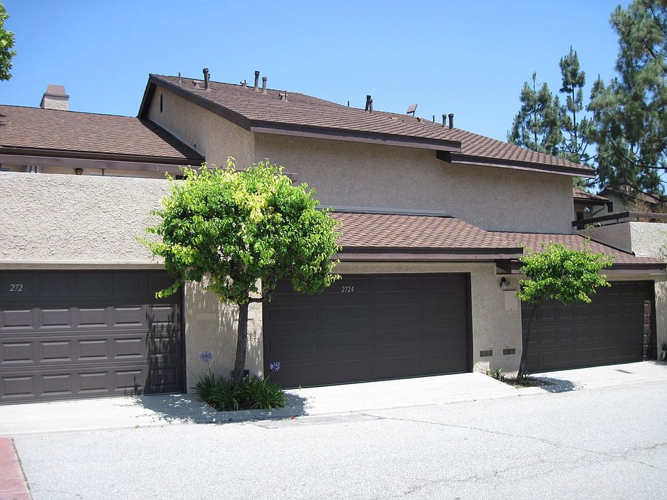 2nd image of 2724 Calle Ruiz