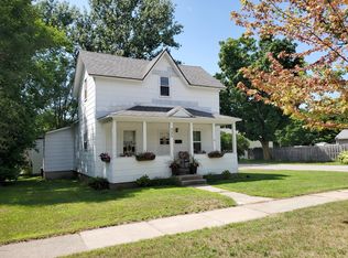 325 N Michigan Ave, Shelby, MI 49455