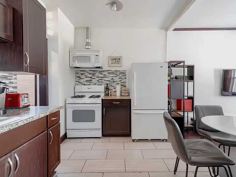 4648 Hollywood Blvd #102 — Photo 11