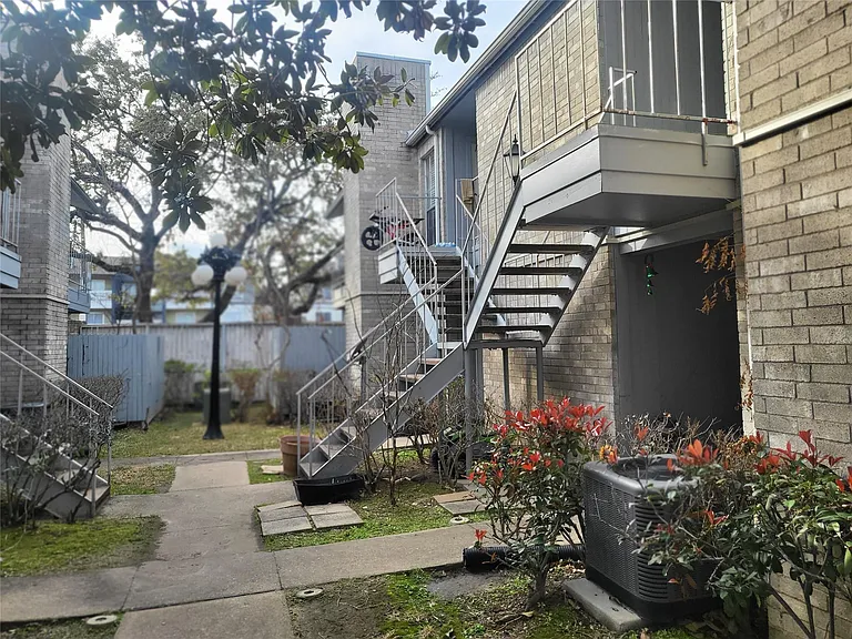 7400 Bellerive Dr #1605 — Photo 12