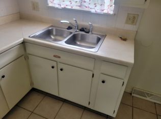 8407 W 53rd St, Overland Park, KS 66202