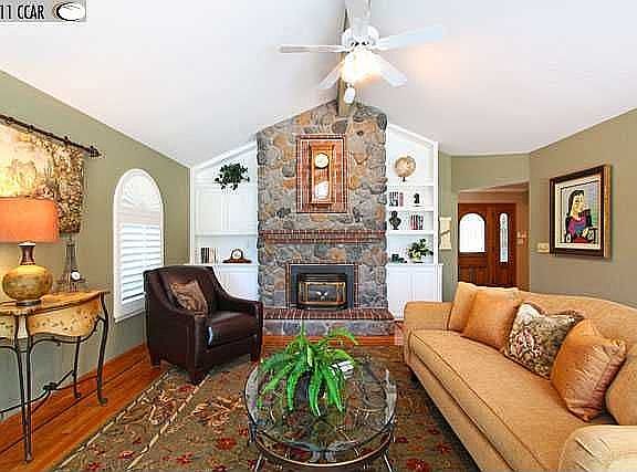 Open family room to the kitchen & nook