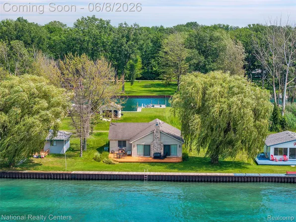 290 Kama Ct, Clay, MI 48001