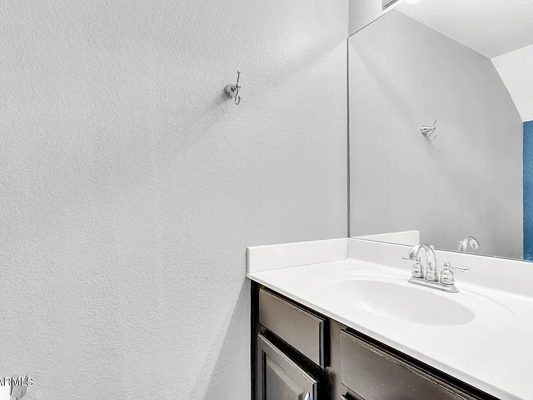1505 N Center St #215 — Photo 15