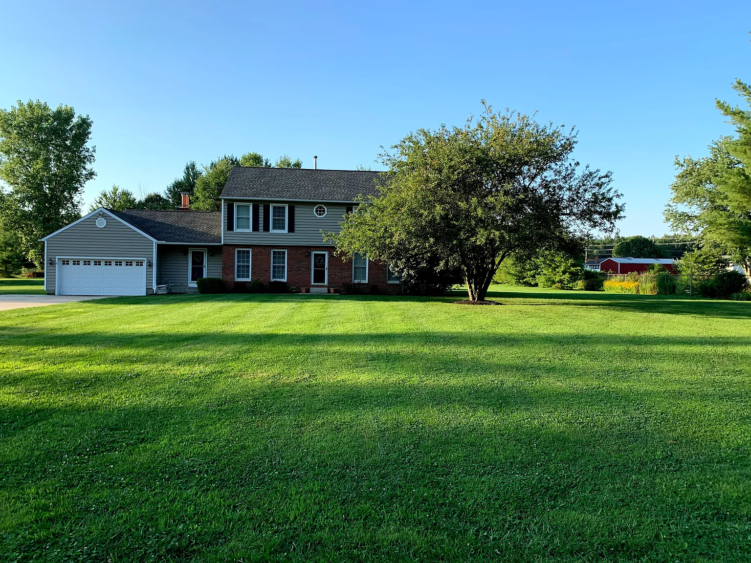 4 bed, 2.5 bath, 2102 sqft, $4,000 — Photo 4