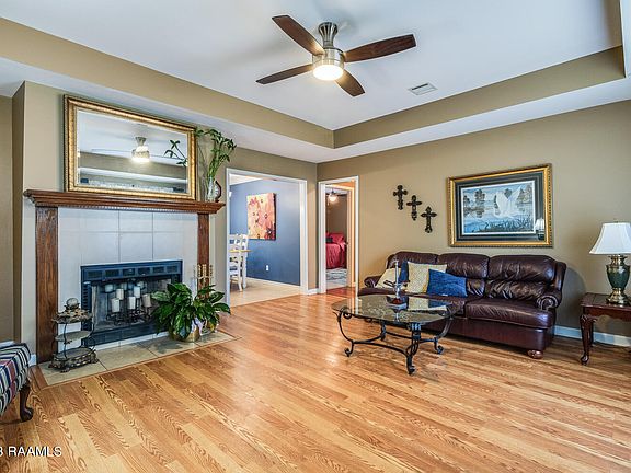 4th image of 115 Avron Dr