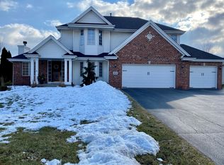 215 Boeing Trl, Poplar Grove, IL 61065