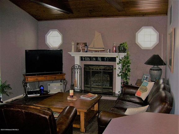 5th image of 436 Shorewood Dr