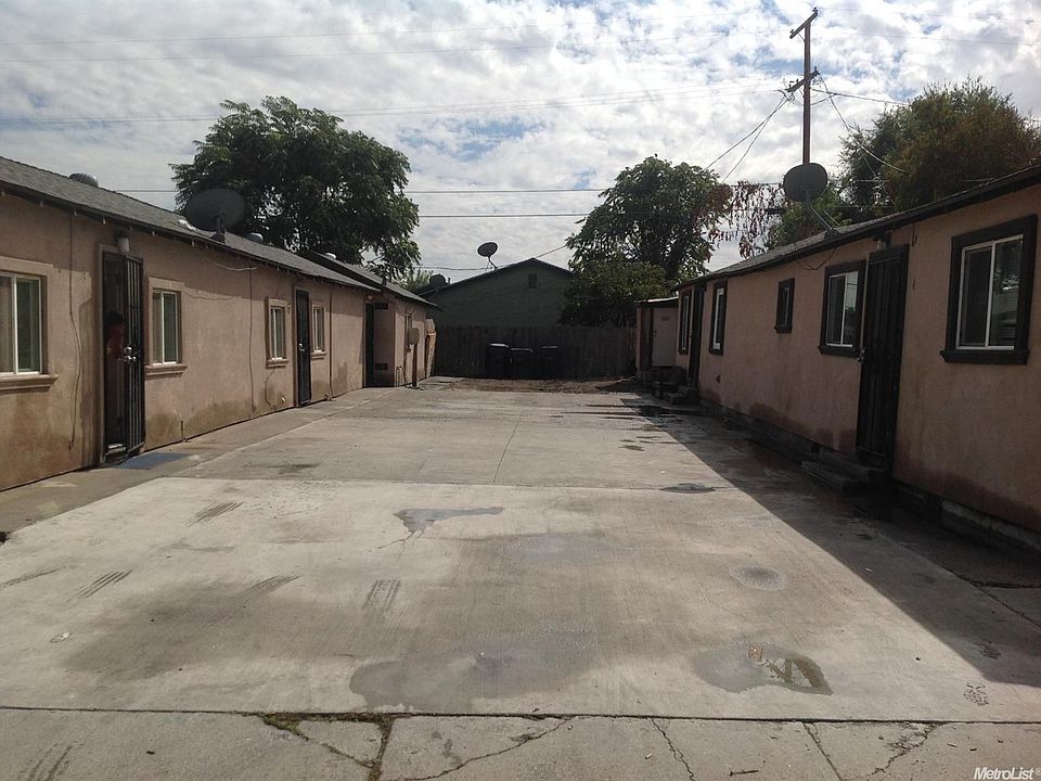 1st image of 462 Delhi St