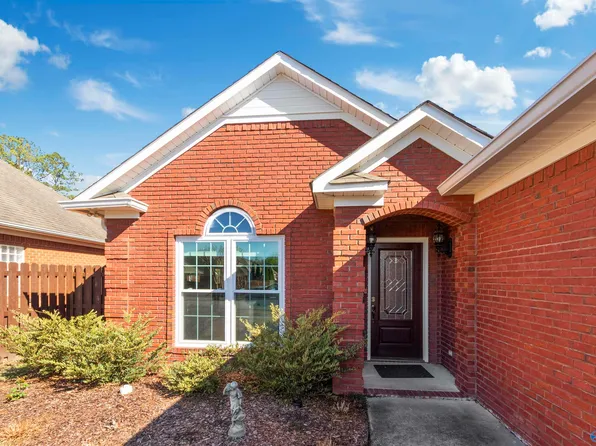 109 Canterbury Cir, Arab, AL 35016