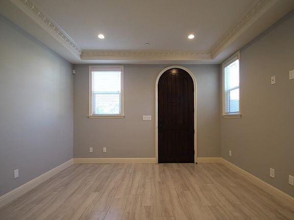 2nd image of 216 S 3rd Ave #216A