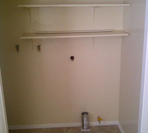 5th image of 523 W 17th St APT 2