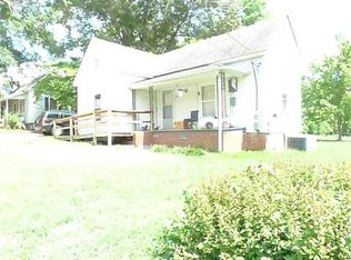 130 Center St, Mocksville, NC 27028