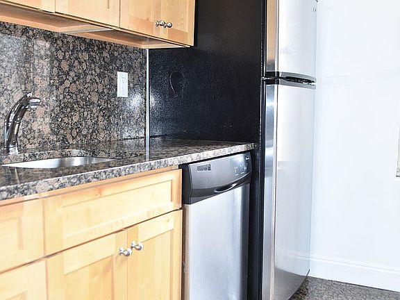 3rd image of 482 Fort Washington Ave #3H