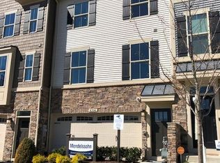 8304 Pondview Dr, Millersville, MD 21108