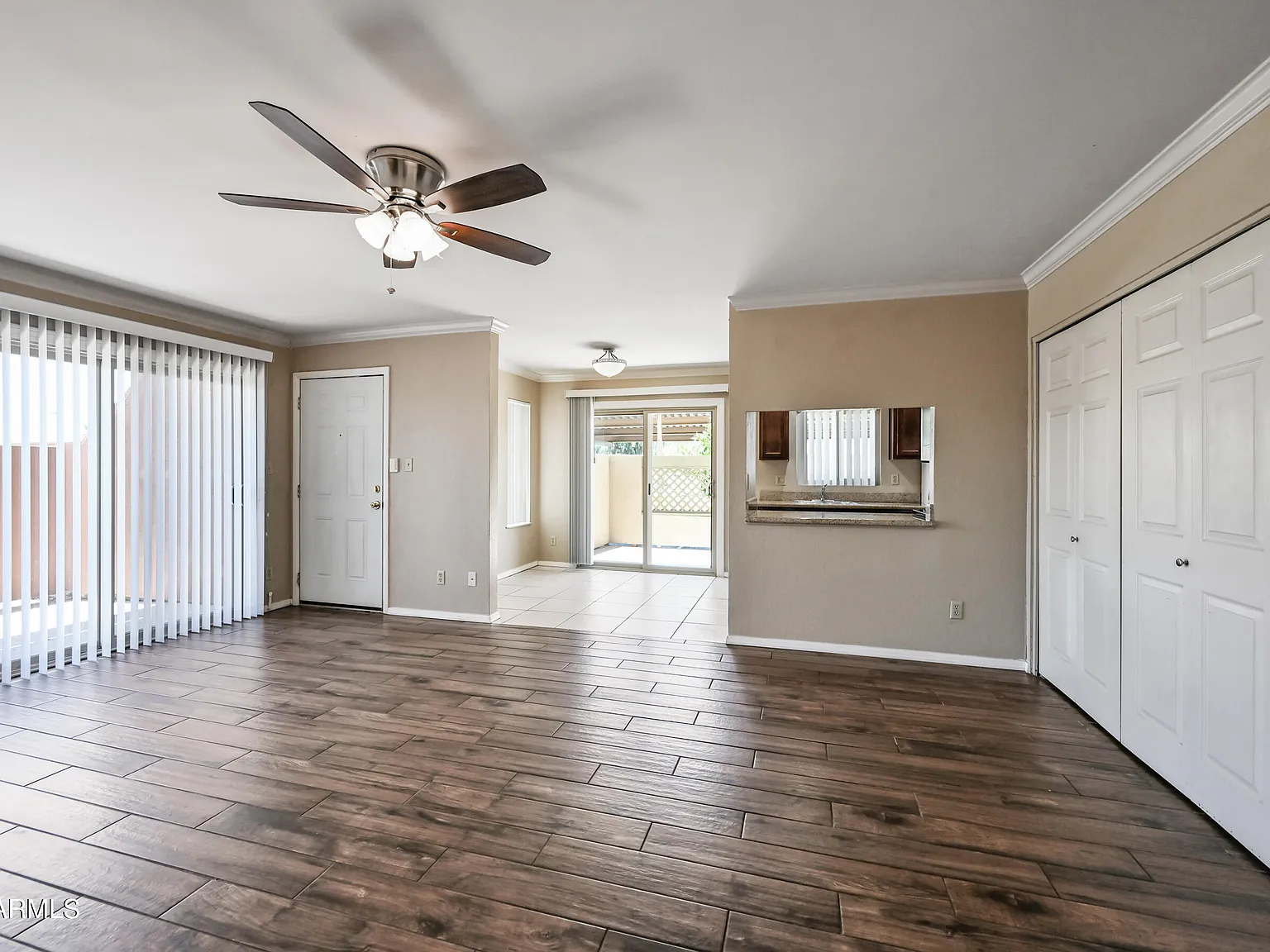 1 bed, 1.0 bath, 725 sqft, $1,400 — Photo 4
