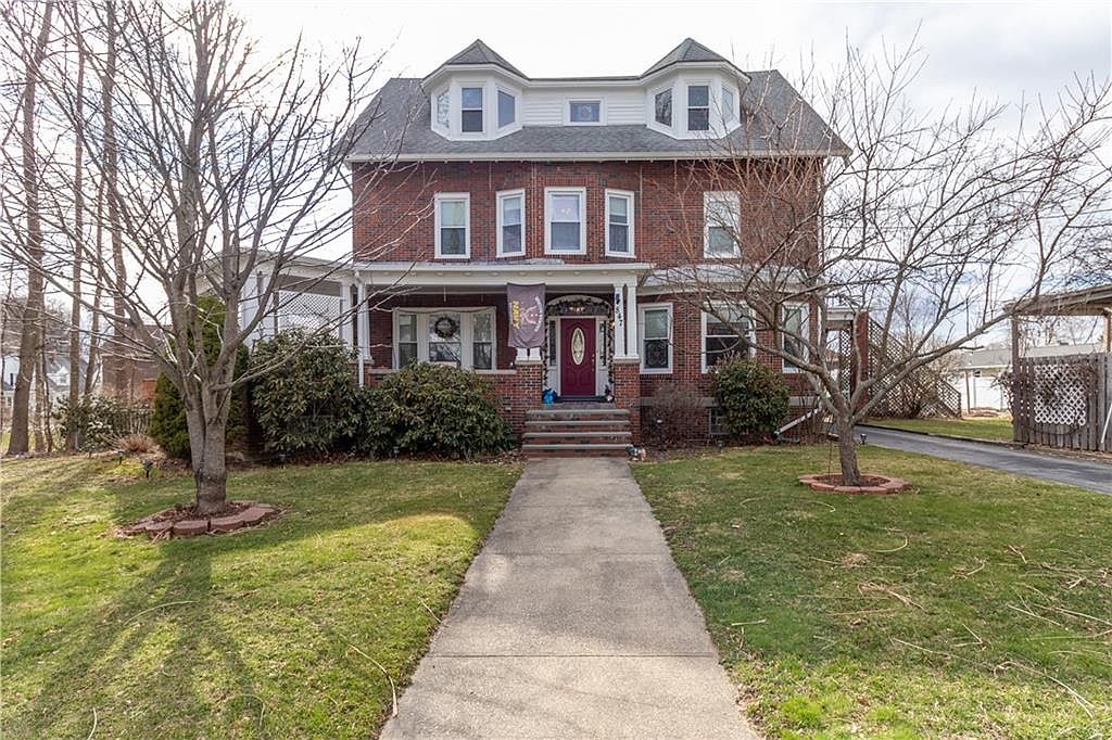 847 Mendon Rd, Woonsocket, RI 02895 Zillow