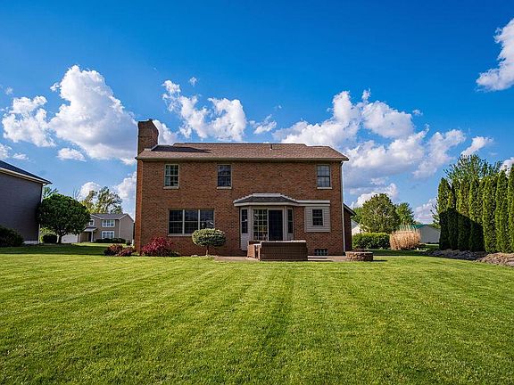 5th image of 12 Grant Dr