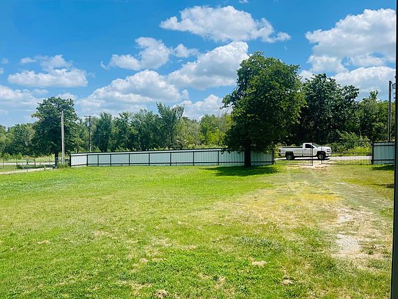 Completely fenced in