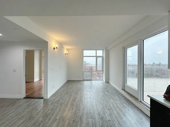 65-18 Austin Street #8B, photo 2