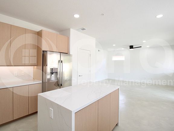 4th image of 15019 N 100th Way
