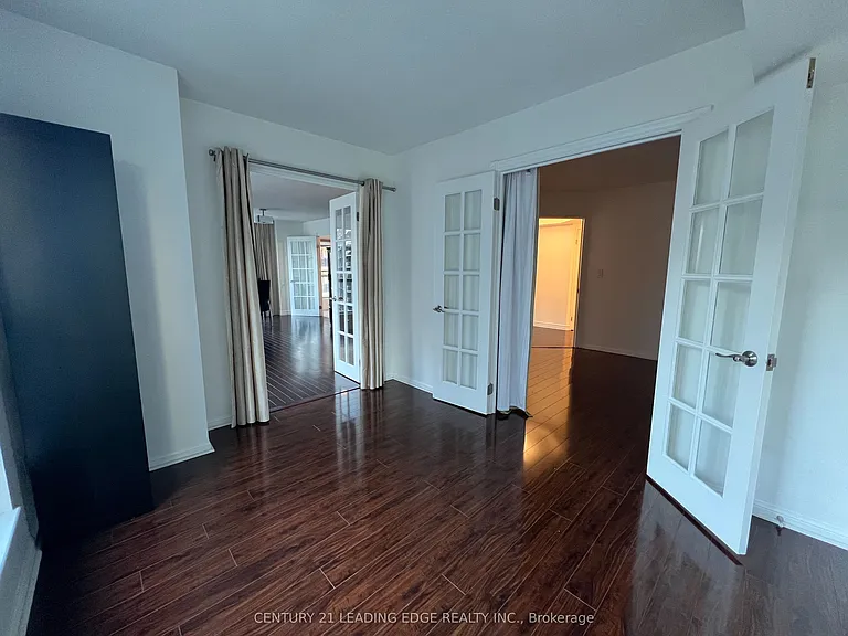 7 Carlton St #1115 — Photo 14