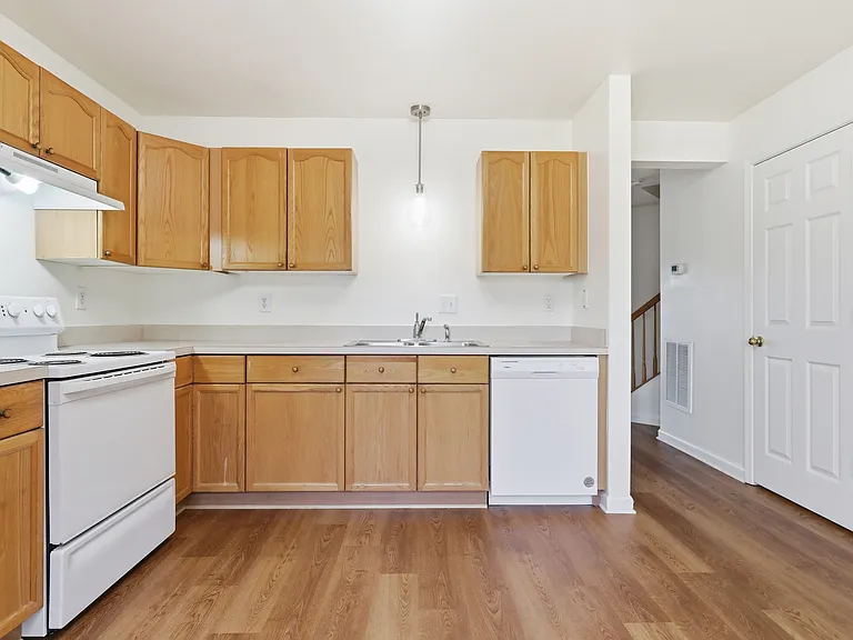 10 Crabapple Ct — Photo 11