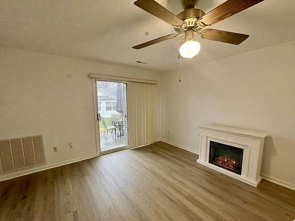 2nd image of 9260 Cherry Ln APT 34