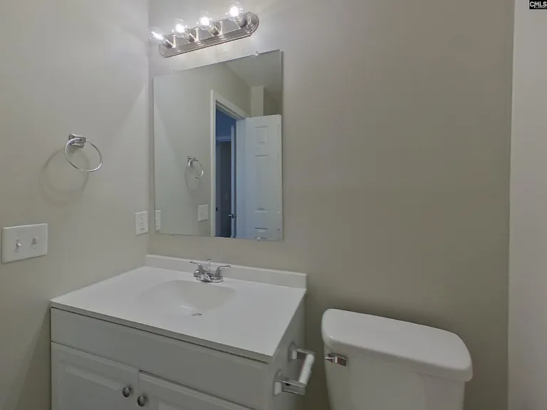 13 Dyers Hall Ct — Photo 6