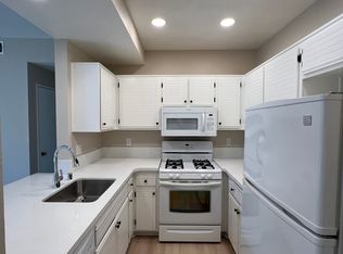 24111 Del Monte Dr UNIT 1, Santa Clarita, CA 91355