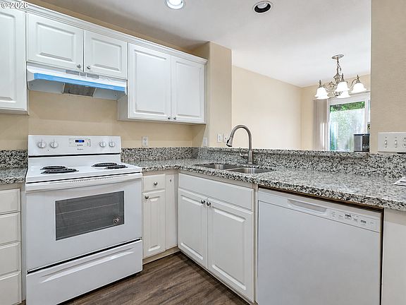 5th image of 6564 NW Wenmarie Dr