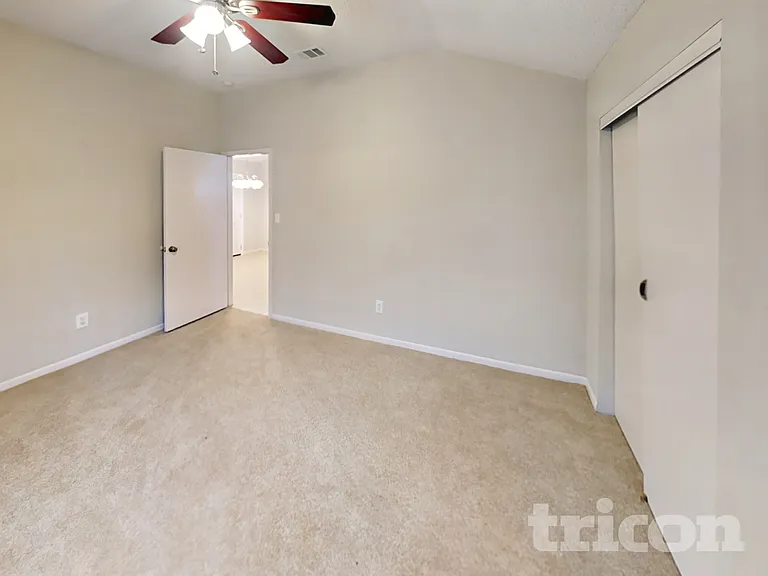 7814 Eastern Bluebird Dr — Photo 8