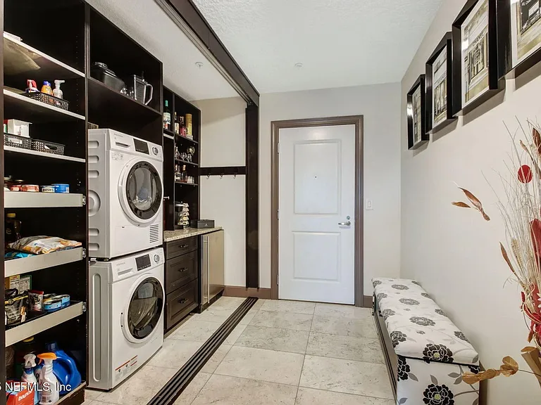 1431 Riverplace Blvd #1710 — Photo 33