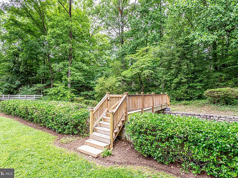 5225 Old Dominion Dr — Photo 65