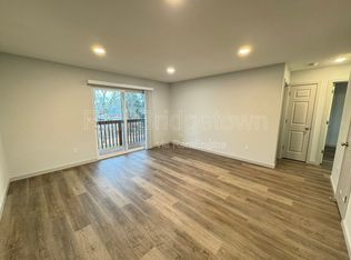 4800 SE Boardman Ave APT 6, Portland, OR 97267