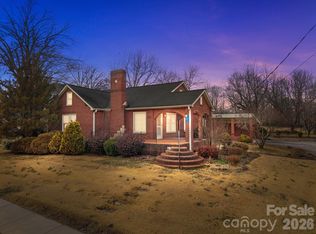 911 N Long Es St, East Spencer, NC 28144