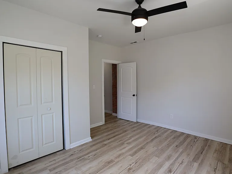 126 & 128 N Colorado Ave — Photo 15