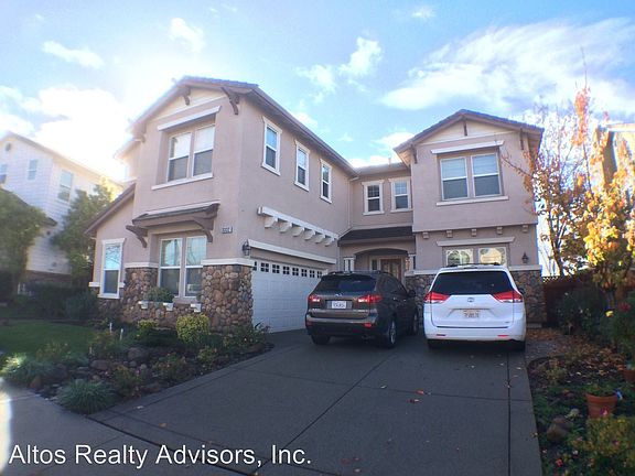 2nd image of 3332 Oak Bluff Ln