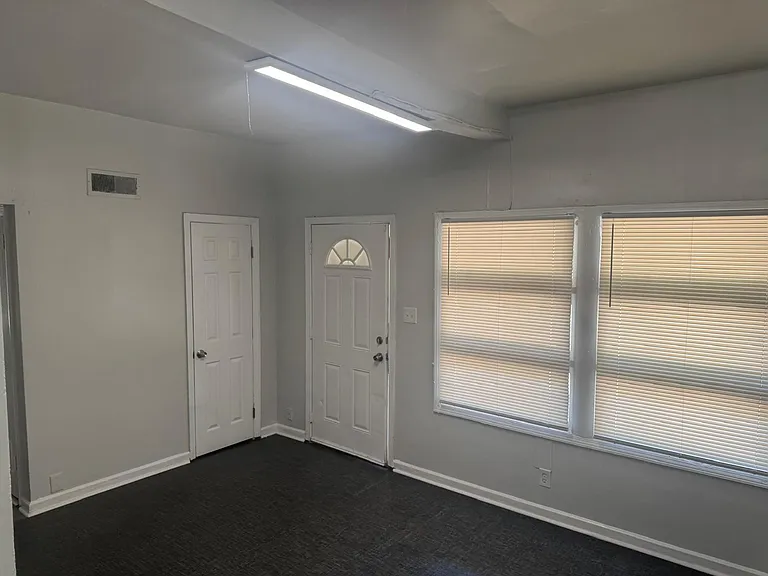 918 Wright Dr — Photo 6