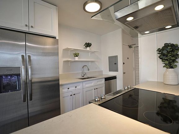 2nd image of 360 W Wellington Ave APT 7F