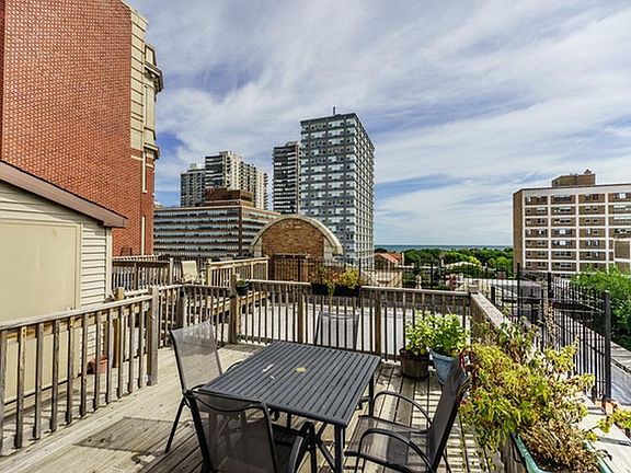 3rd image of 5646 N Kenmore Ave APT 5D