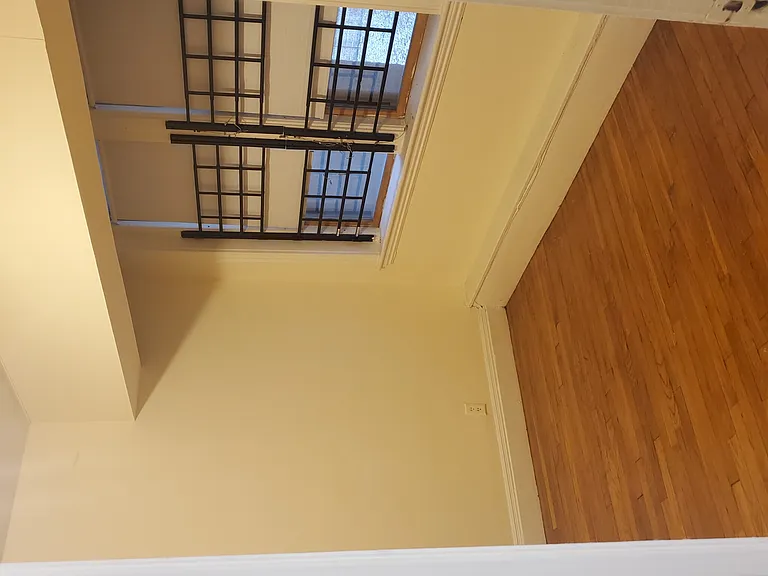 5 Lothian Rd #1 — Photo 4