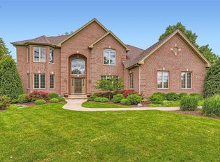 9010 Montrose Ct, Crystal Lake, IL 60014