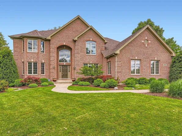 9010 Montrose Ct, Crystal Lake, IL 60014