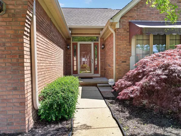 52294 Bryan Michael Dr, Macomb, MI 48042