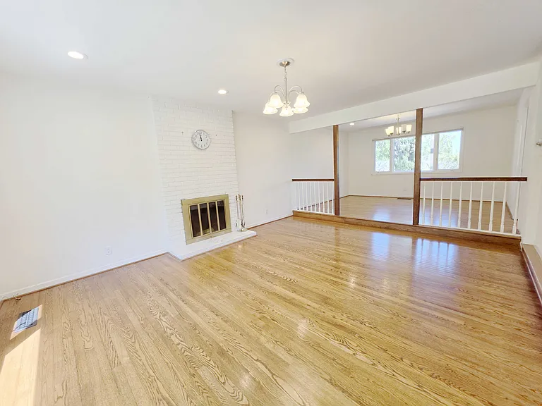 105 Dover Ct — Photo 6