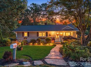 49 White Pine Dr, Asheville, NC 28805