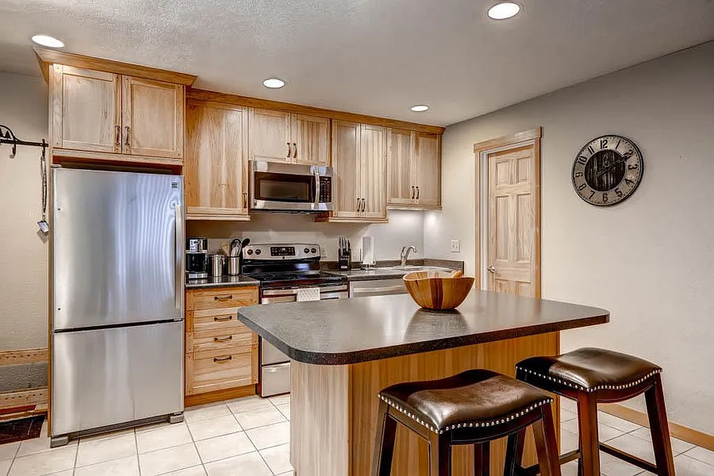 2025 Canyons Resort Dr — Photo 1